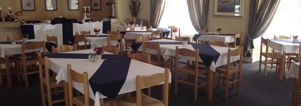 The Russel Hotel Книсна Екстер'єр фото